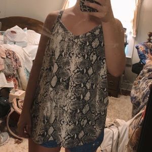 Superrr soft top! Size S